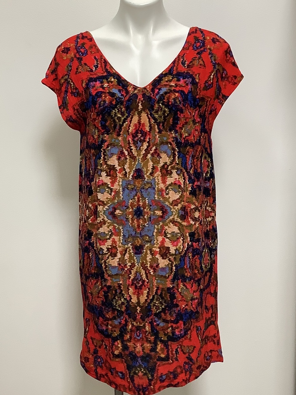 Anthropologie Maeve Red Medallion Printed V-Neck Women's Top sz M